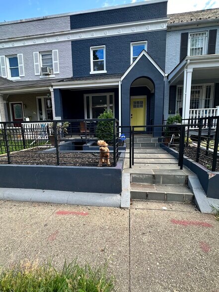 Building Photo - 1427 Parkwood Pl NW