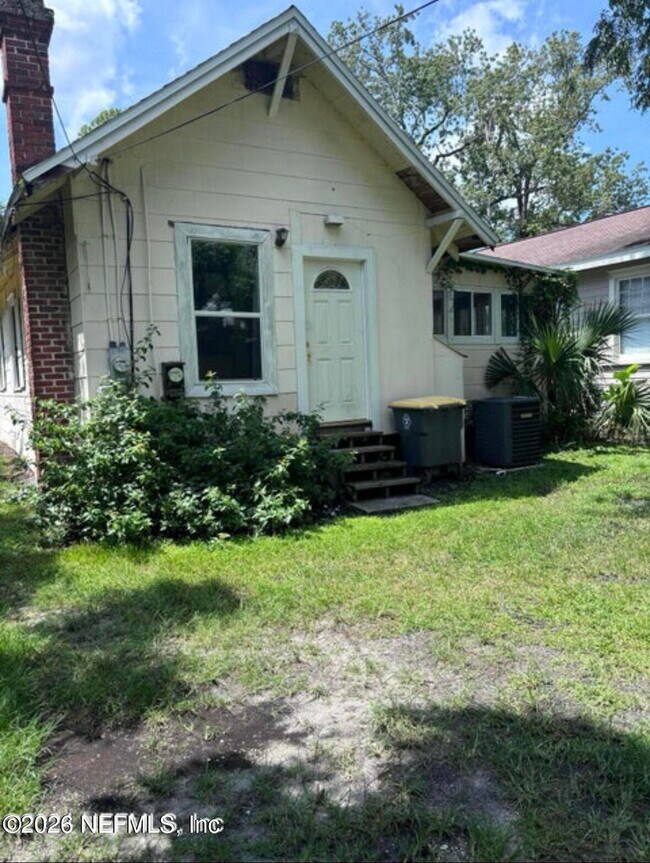 Building Photo - 2798 Herschel St