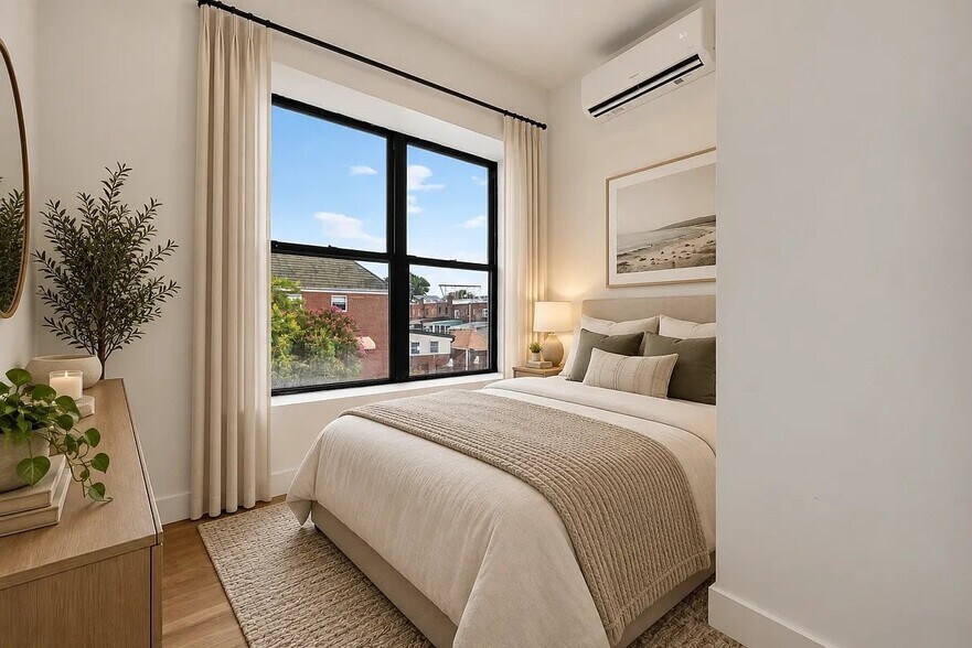 Building Photo - 474 Suydam St