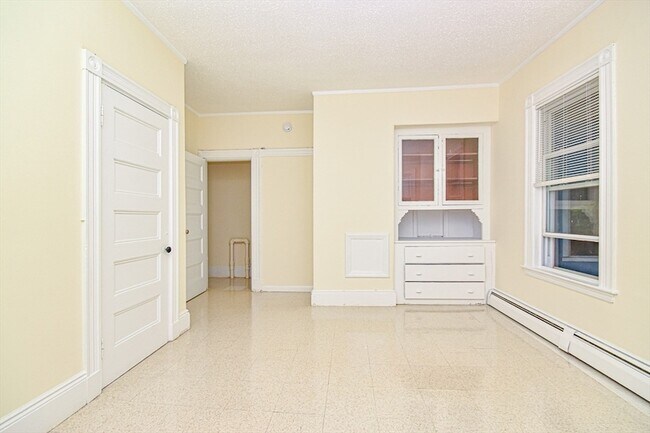 Building Photo - 54 Forbes St