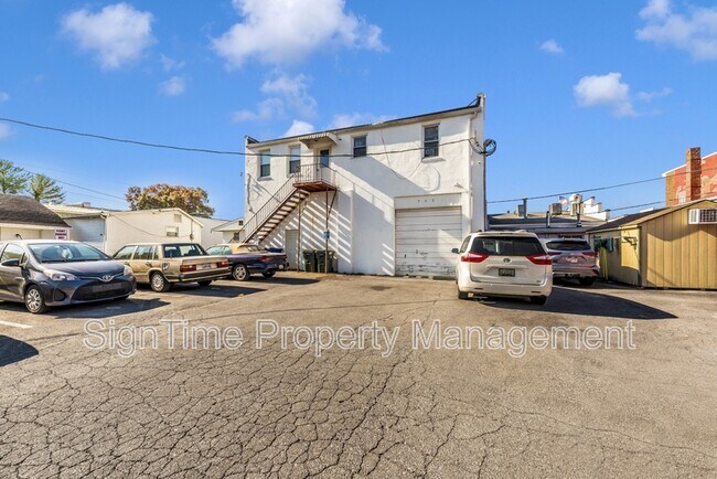 Building Photo - 792 Frederick St