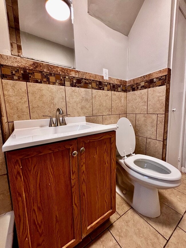 Building Photo - Cozy & Convenient Studio Apartment in Fair...