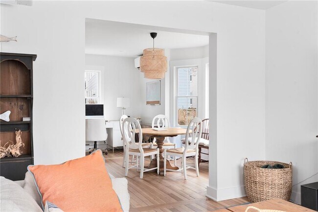 Building Photo - 69 Connection St