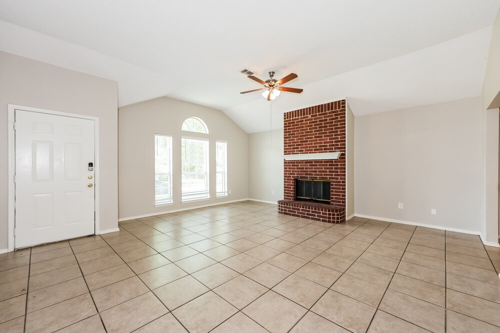 Building Photo - 1223 Reeves Ln