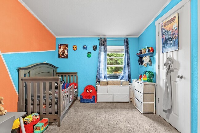 Building Photo - Updated and Spacious 3 bedroom in Timberlakes