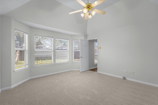 Building Photo - 6222 Founding Dr