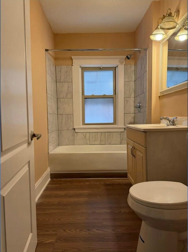 Building Photo - 3381 E 149th St