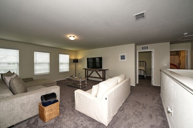 Building Photo - 7807 Cottonwood Ridge