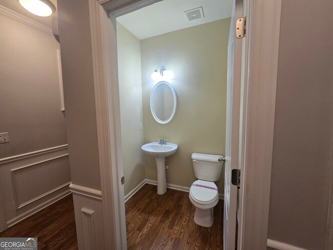 Building Photo - 1313 Stone Bay Dr SW