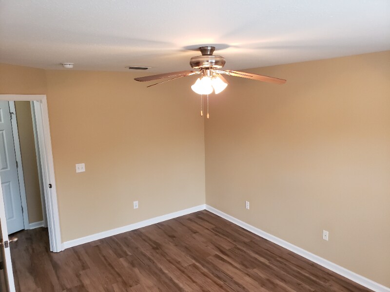 Building Photo - 120 Cody Dr