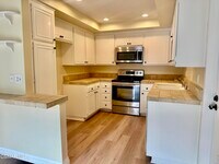 Building Photo - 3719 Summershore Ln