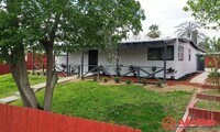 Building Photo - Unique Home Near Bakersfield College!