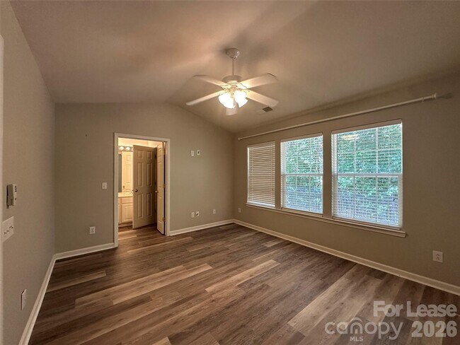 Building Photo - 6626 Rothchild Dr