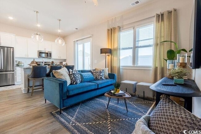 Building Photo - 8840 Henry Rd