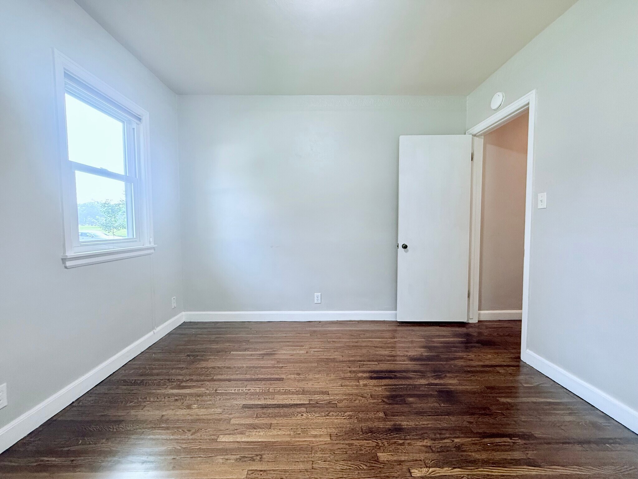Bed #2 - 310 N Division St