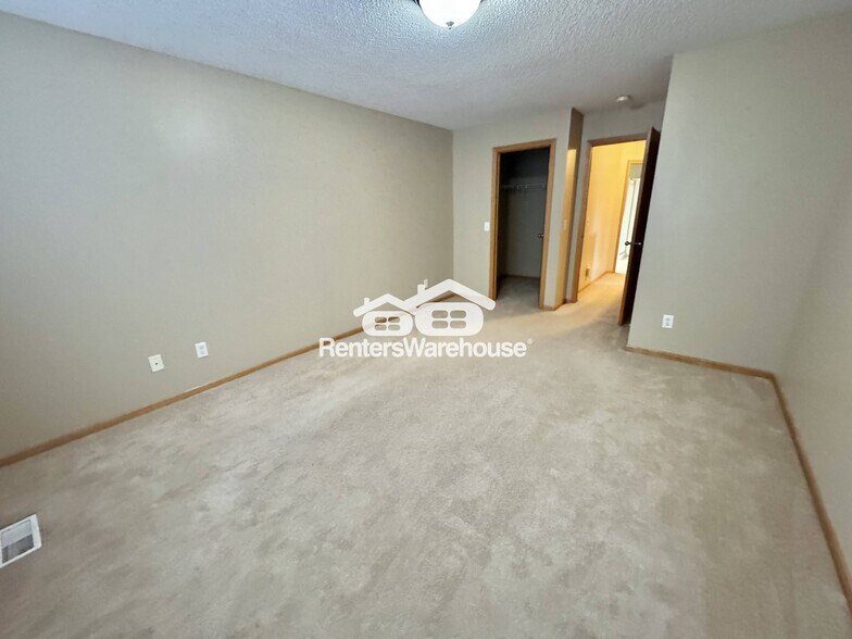 Building Photo - 17119 Eastwood Ave