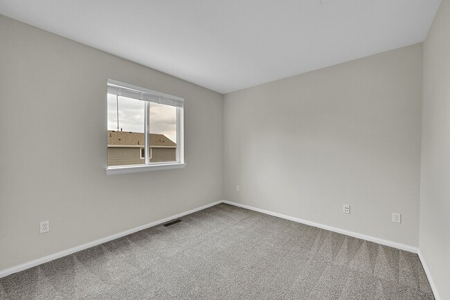 Building Photo - 8361 Newbury Way
