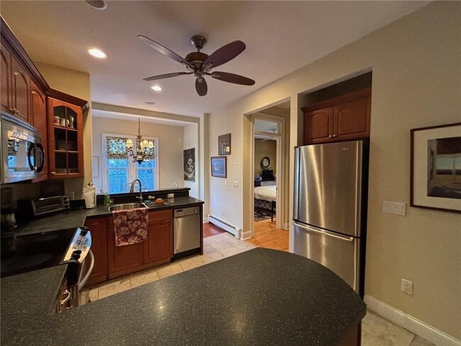 Building Photo - 8 Cottage St