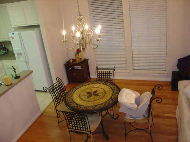 Building Photo - 2108 Gillette St