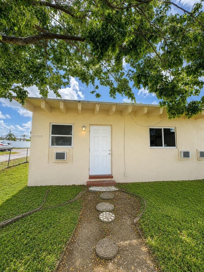Building Photo - 26510 SW 138th Ave