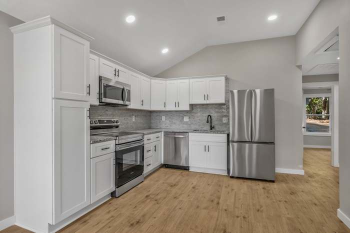 Kitchen - 1234 Paradise Hill Rd
