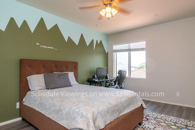 Building Photo - Beautiful 3 Bedroom, 2 Bath Townhouse with 2 car garage