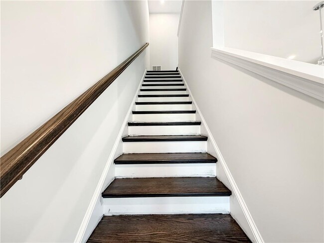 Building Photo - 1434 Creekside Cir NW