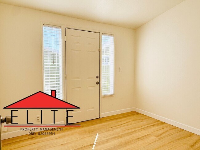 Building Photo - 332 N Alvord St