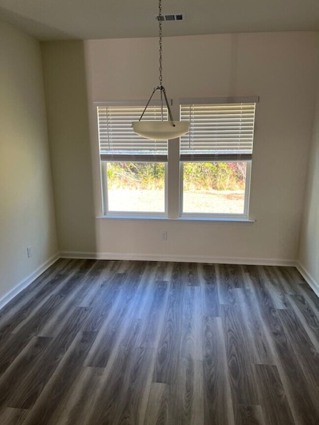 Building Photo - 429 Beecher Dr