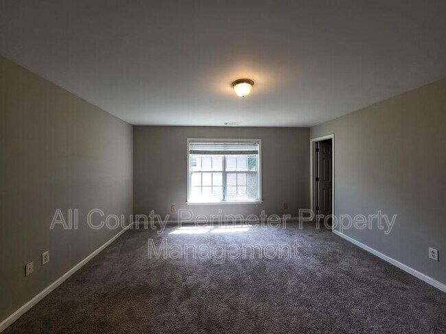 Building Photo - 380 Simonton Crest Dr SE