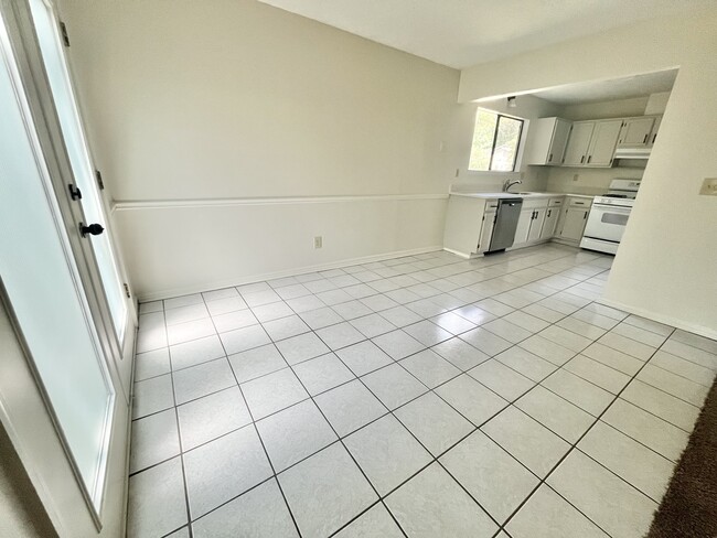Building Photo - 10770 Indian Village Dr