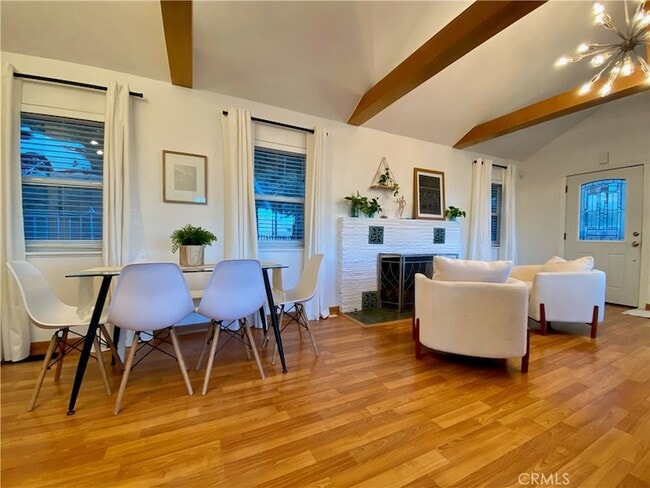 Building Photo - 23870 Lakeview Dr