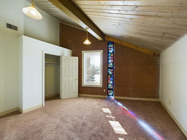 Building Photo - Beacon Hill