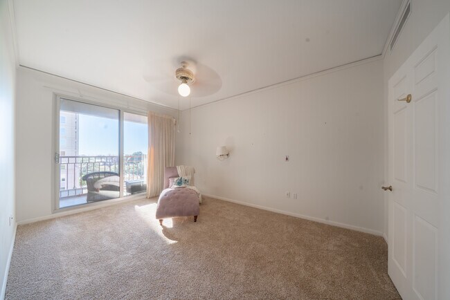 Building Photo - 1 Towers Park Ln