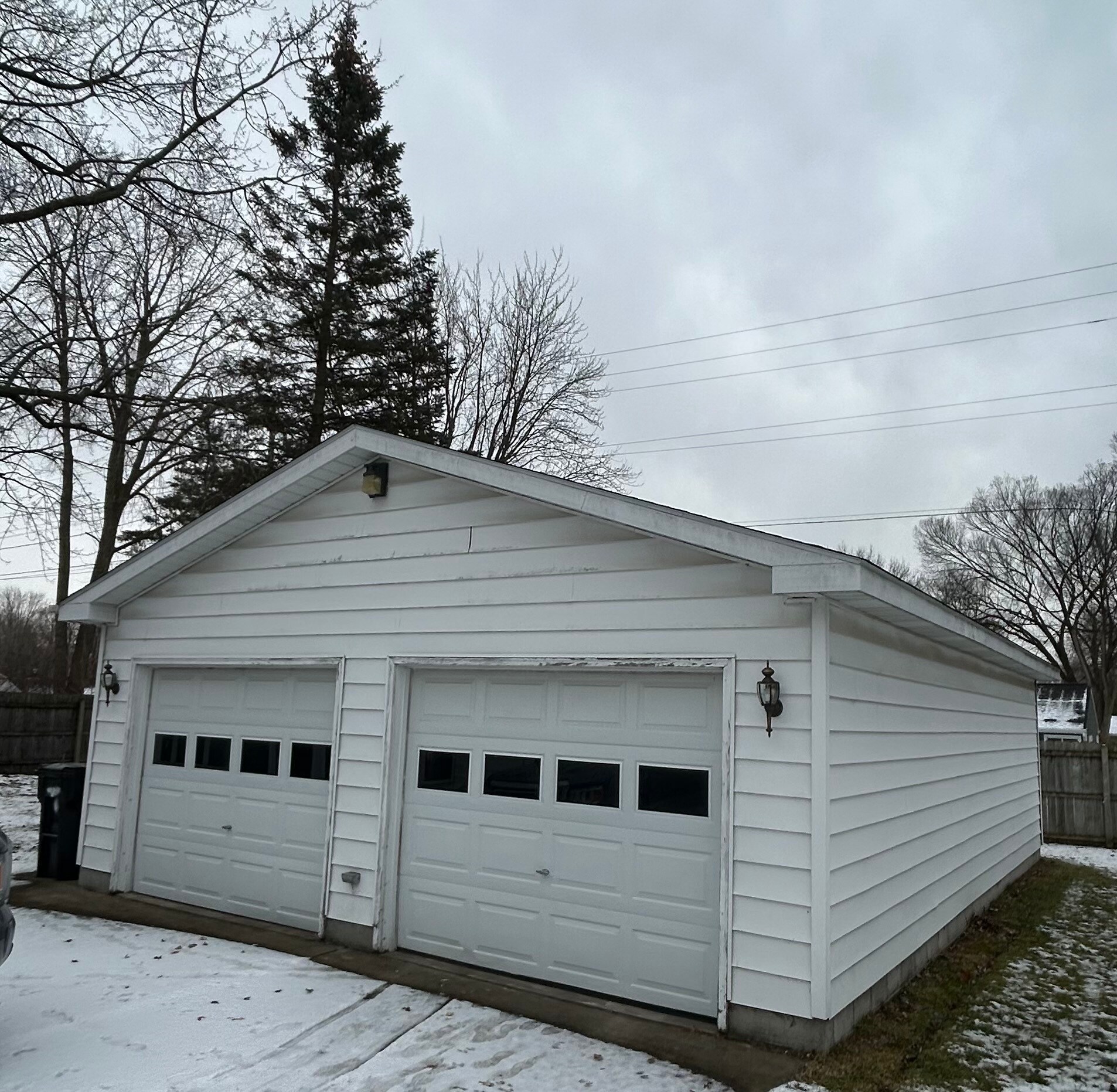 Building Photo - 1202 E Saint Andrews Rd