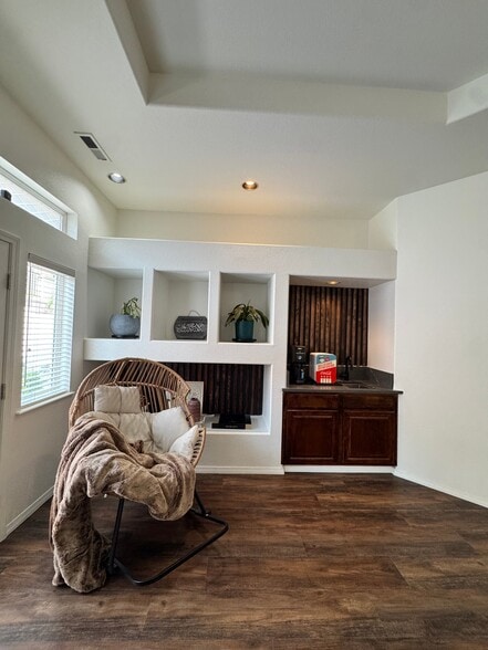 Building Photo - 1503 N Montana St