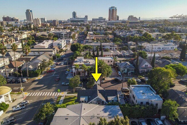 Building Photo - 501 W 8th St