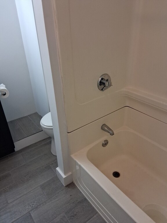 Building Photo - 16 Mason St