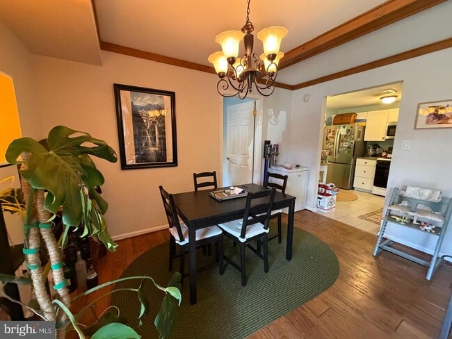 Building Photo - 403 Mountainview Dr