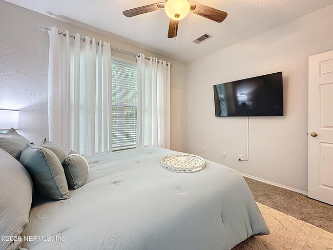 Building Photo - 13810 Sutton Park Dr N