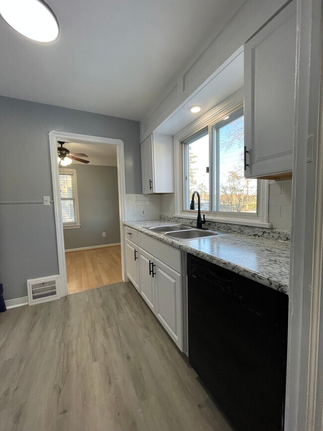 Building Photo - 3791 W 210th St