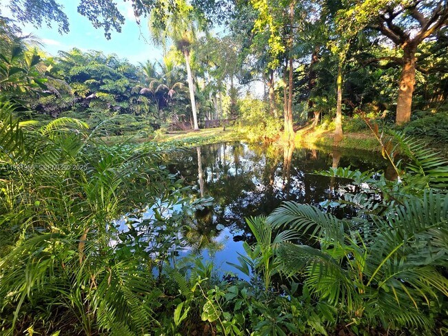 Building Photo - 5095 SW 73rd Ave