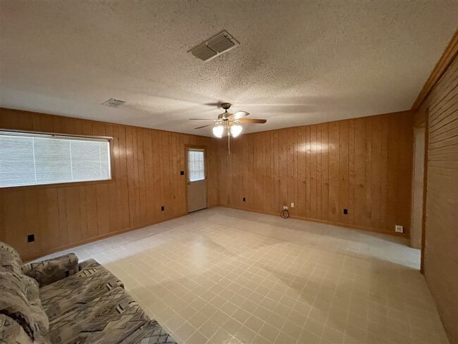 Building Photo - Bossier City LA 4 bed 3 bath for lease | Close to BAFB | 71112 | 318-747-3117