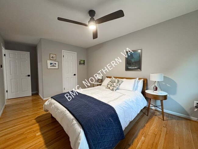Building Photo - 404 Onondio Cir SE