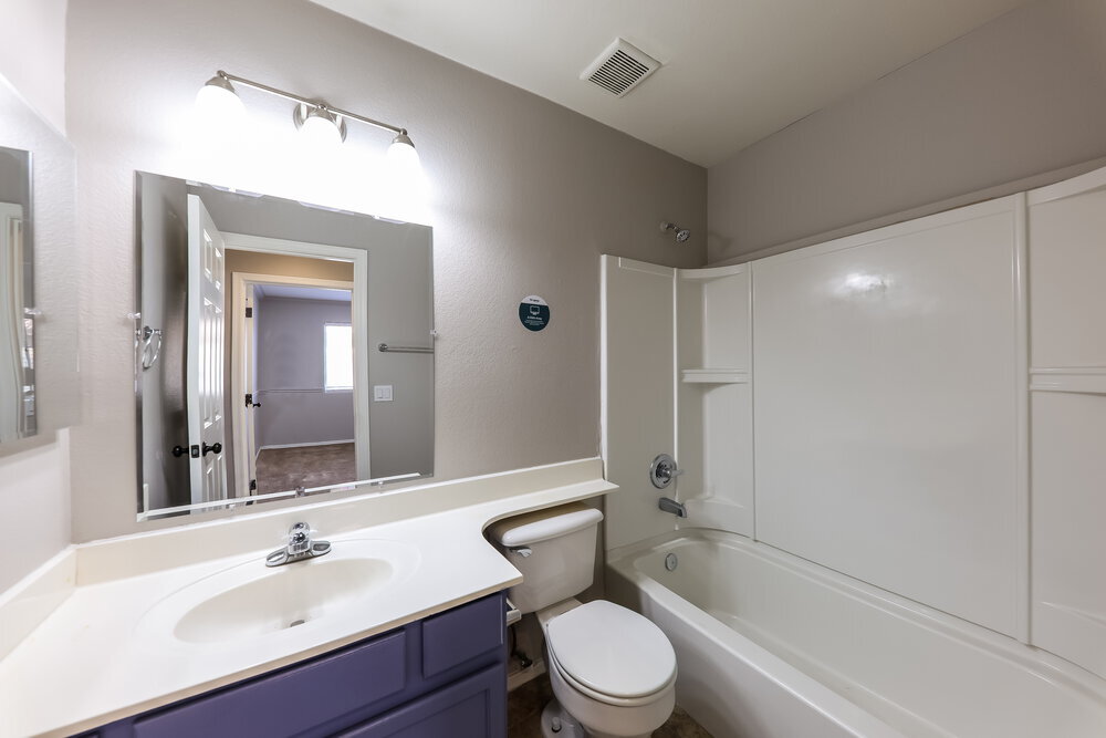 Building Photo - 8019 W Alex Ave