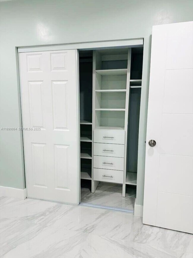 Building Photo - 10370 SW 174th Terrace