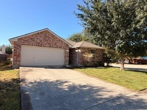 Building Photo - 12600 Skeeter Ln
