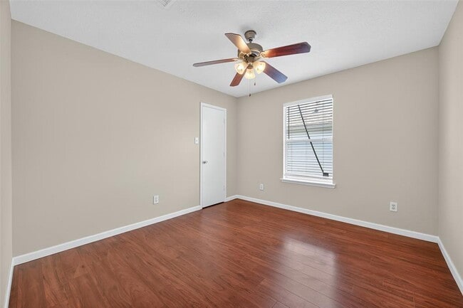 Building Photo - 9123 Belle Glen Dr
