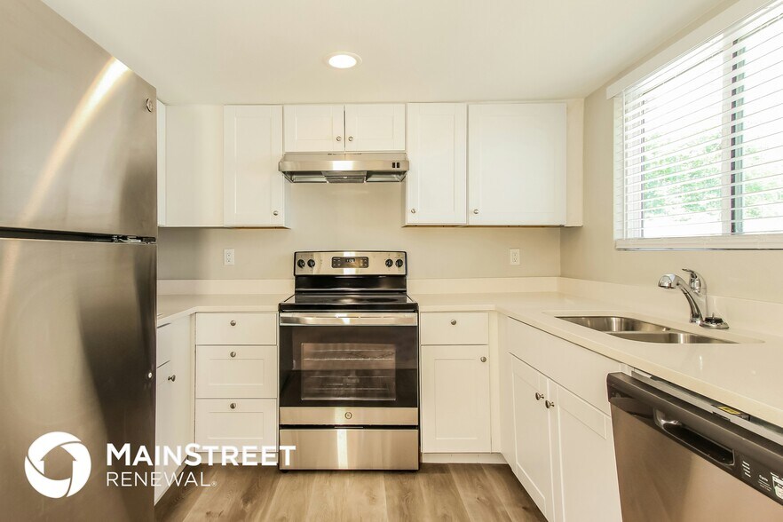 Building Photo - 10412 W Calle De Edens
