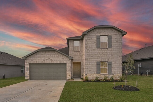 Building Photo - Never lived in 4 bed 3 bath with water views